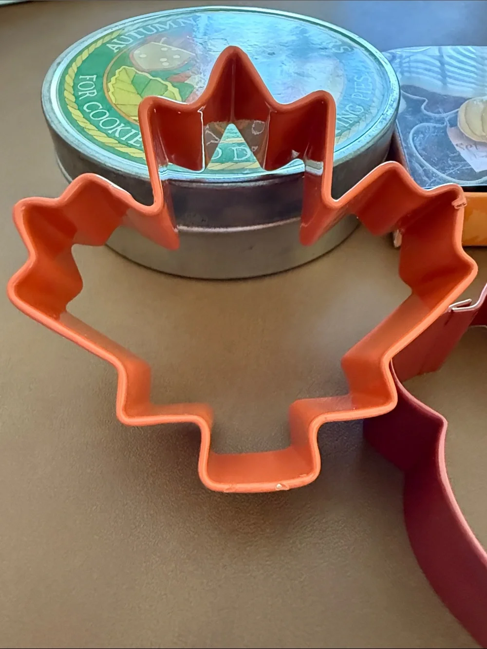 Autumn Leaf Cutters: 2 large leaves, 2 acorns, 2 sets of 6 each minis